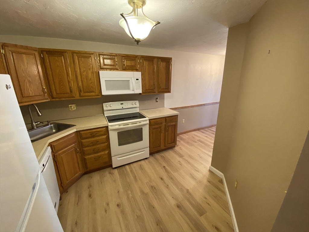 501 Ridgefield Cir B