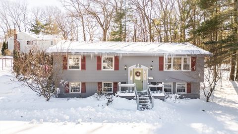 Photo of 23 Hamilton Road, Peabody, MA 01960 (MLS # 73480278)