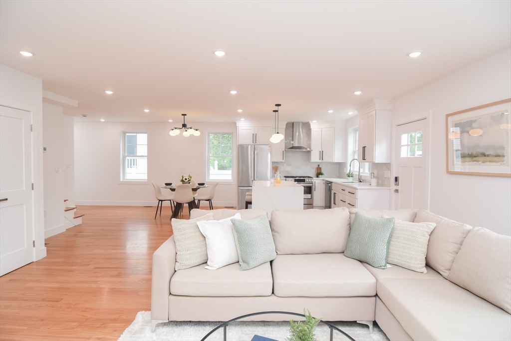 73B Trowbridge St 73B