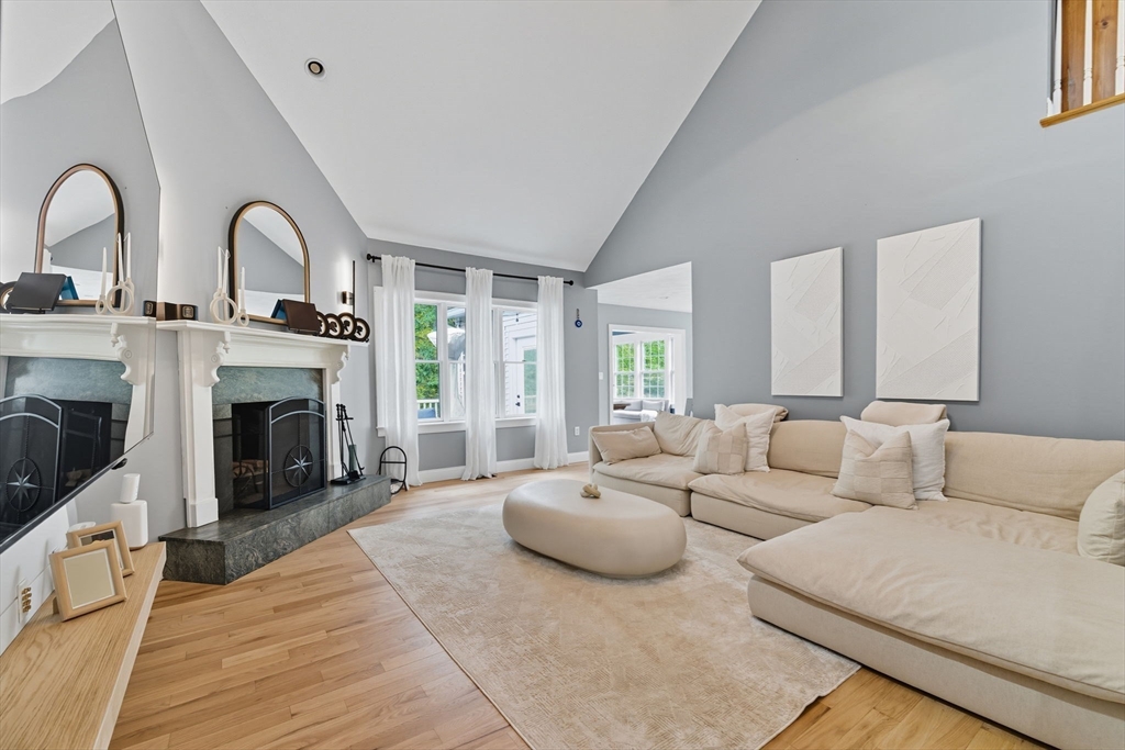30 Forest St