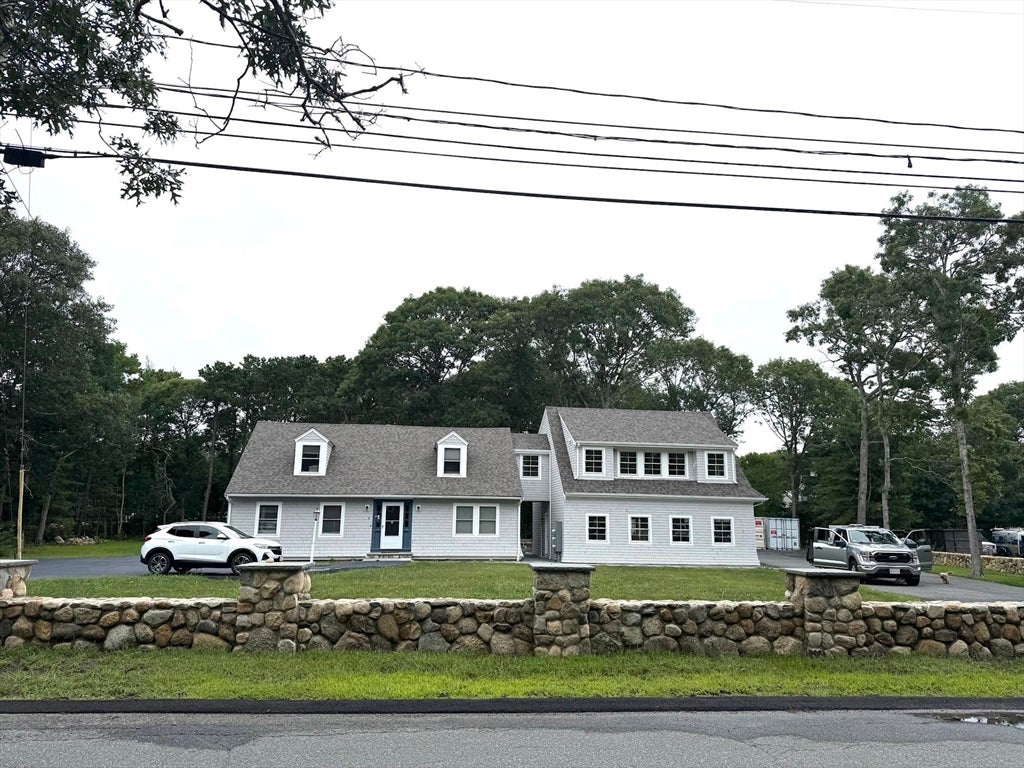 Photo of 4 Edgerton Dr, Falmouth, MA