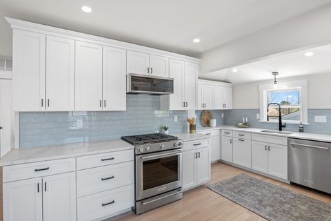 22 James St Woburn MA 01801