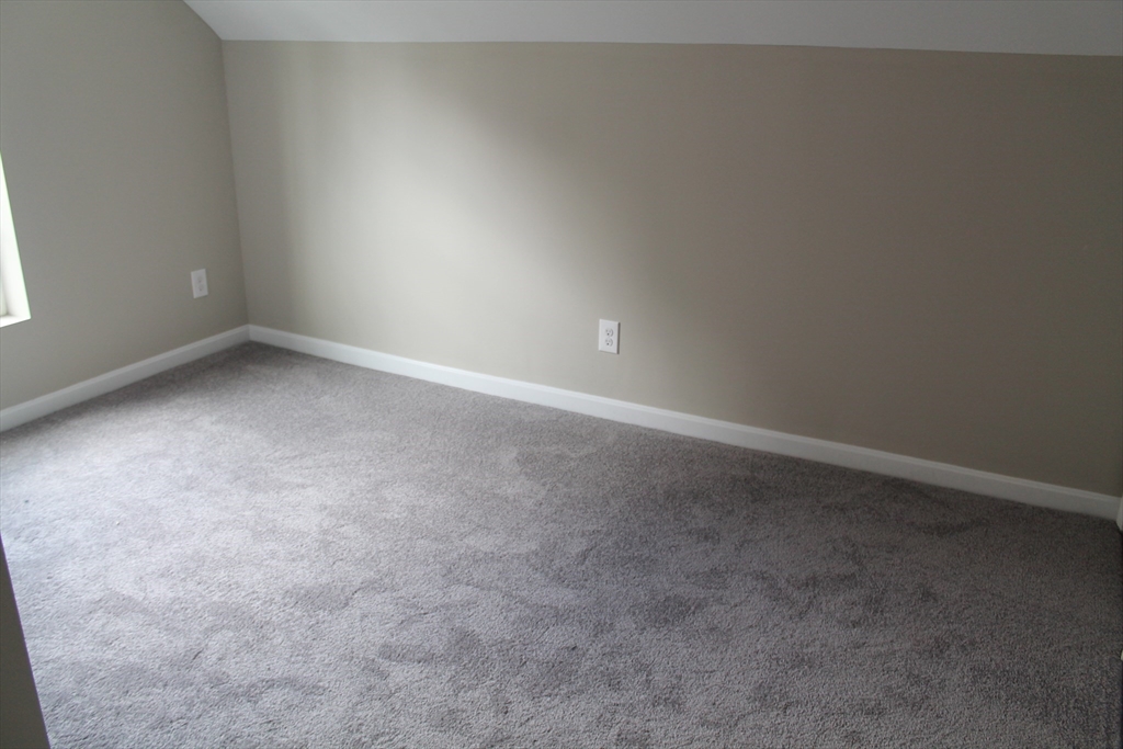 142 Main St 2