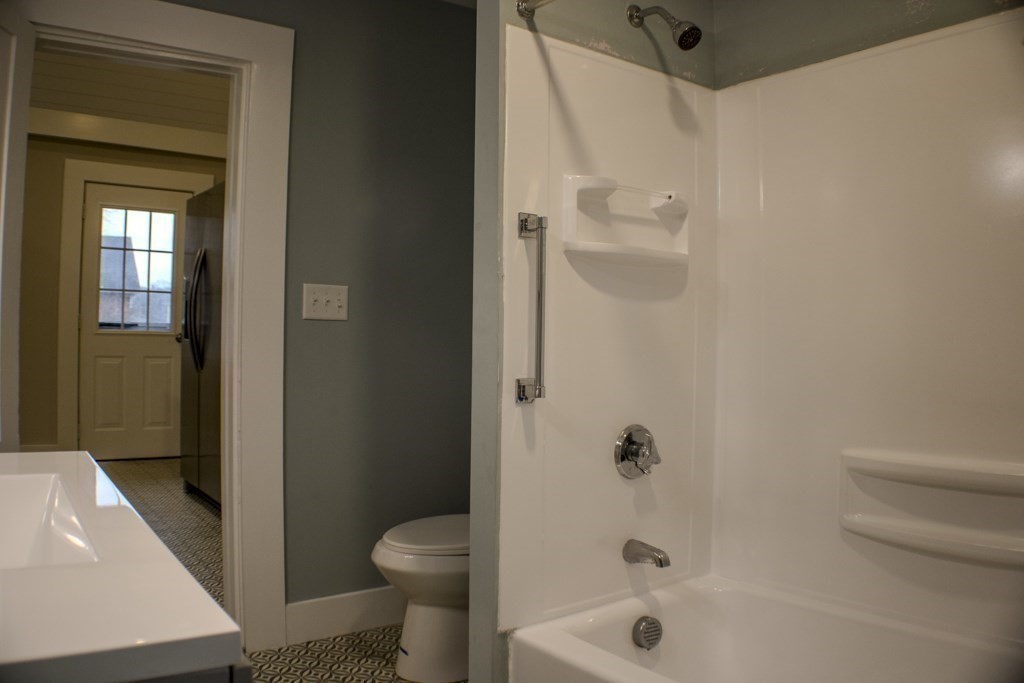 250 Ashburnham St, Fitchburg, MA Photo #14