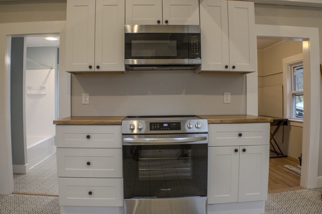 250 Ashburnham St, Fitchburg, MA Photo #6