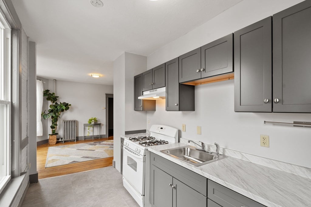 70 Russell St #4, Worcester, MA, 70 Russell St #4, Worcester, MA Photo #7