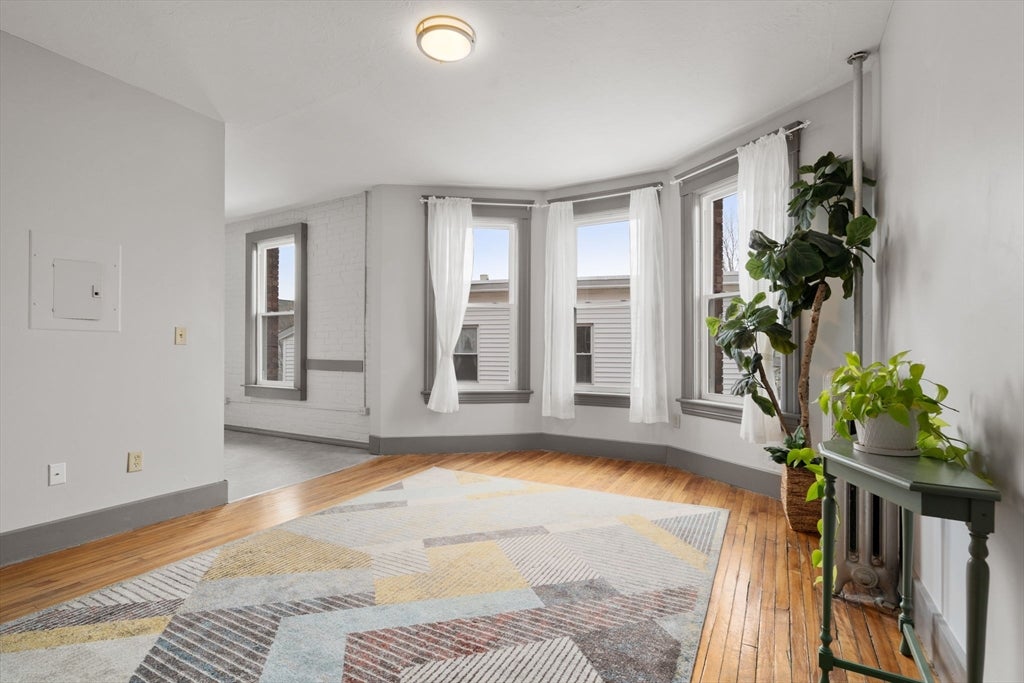 70 Russell St #4, Worcester, MA, 70 Russell St #4, Worcester, MA Photo #3