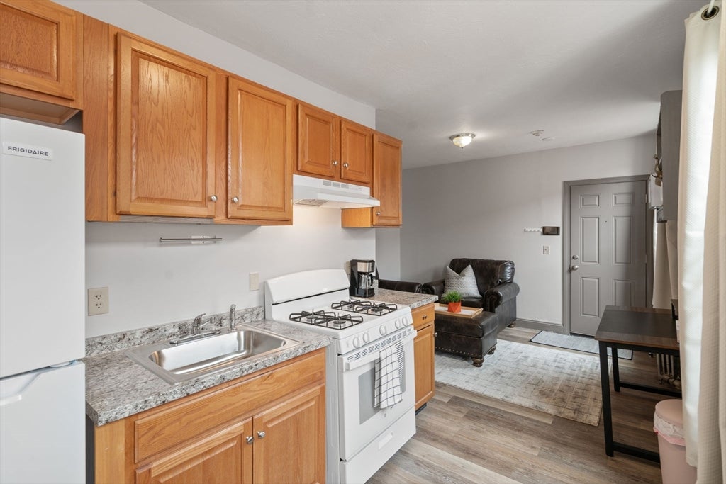 70 Russell St #4, Worcester, MA, 70 Russell St #4, Worcester, MA Photo #15