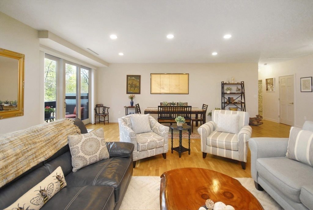 100 Keyes Rd 305