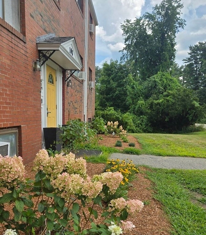 Photo of 108 E Main St, Ayer, MA