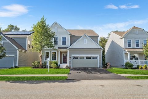 194 Stonehaven Dr Weymouth MA 02190