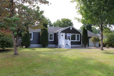 Photo of 158 Woodcrest Rd, Springfield, MA 01029 (MLS # 73583893)