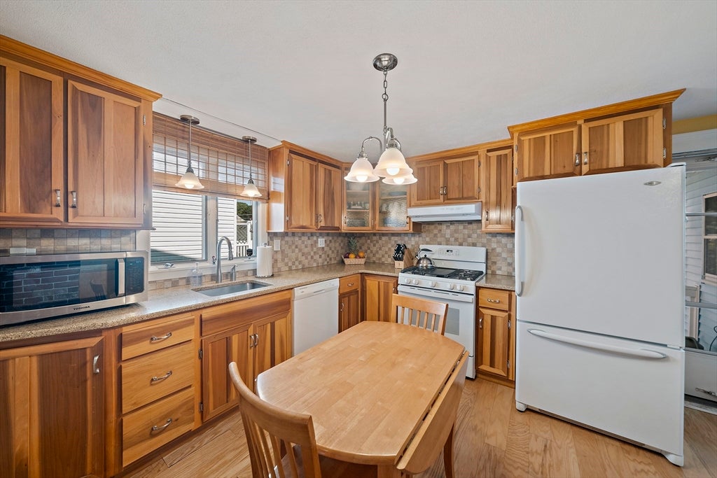 93 Elm St, Medford, MA, 93 Elm St, Medford, MA Photo #3