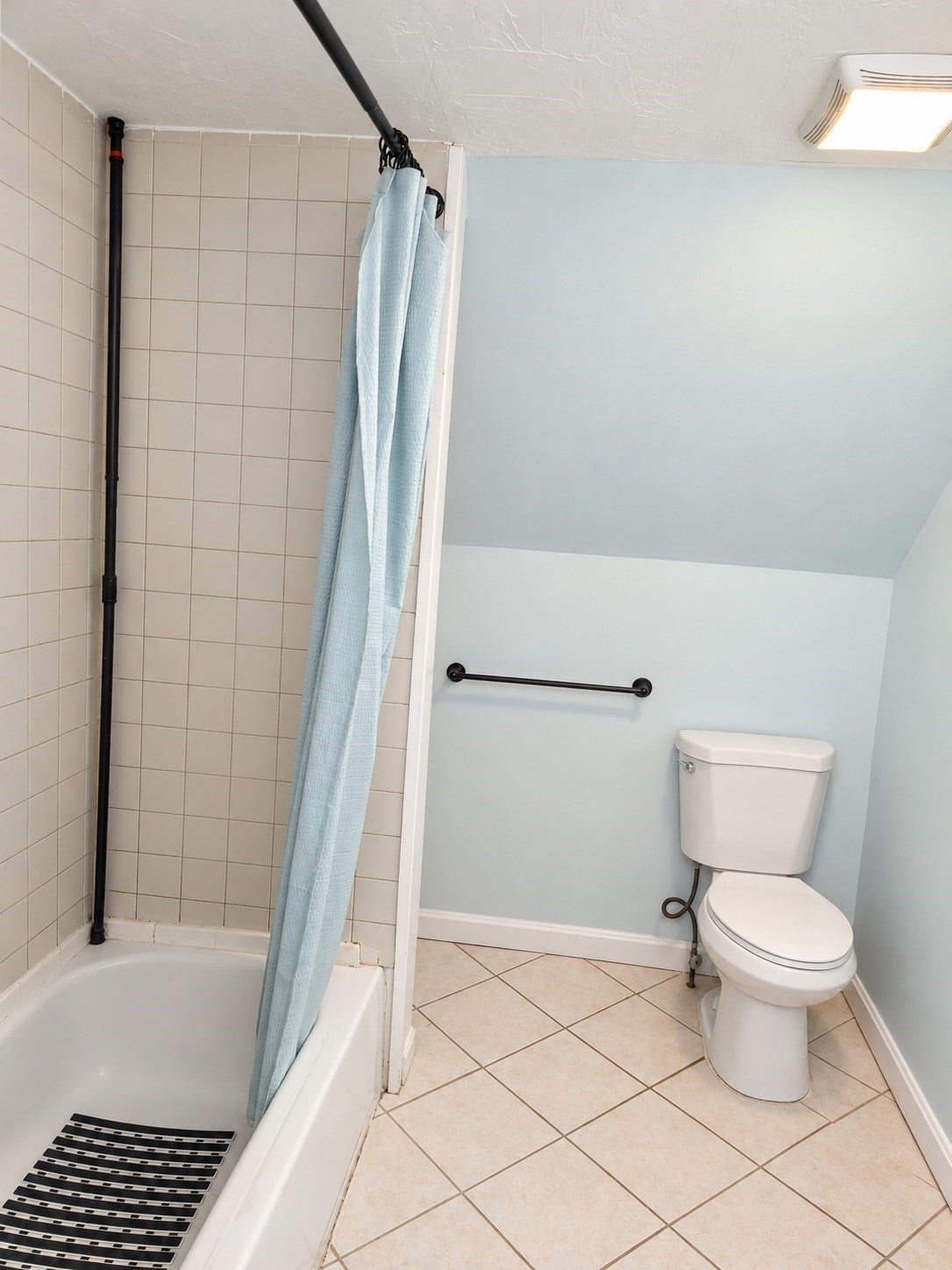 32 Heroult Rd, Worcester, MA, 32 Heroult Rd, Worcester, MA Photo #22