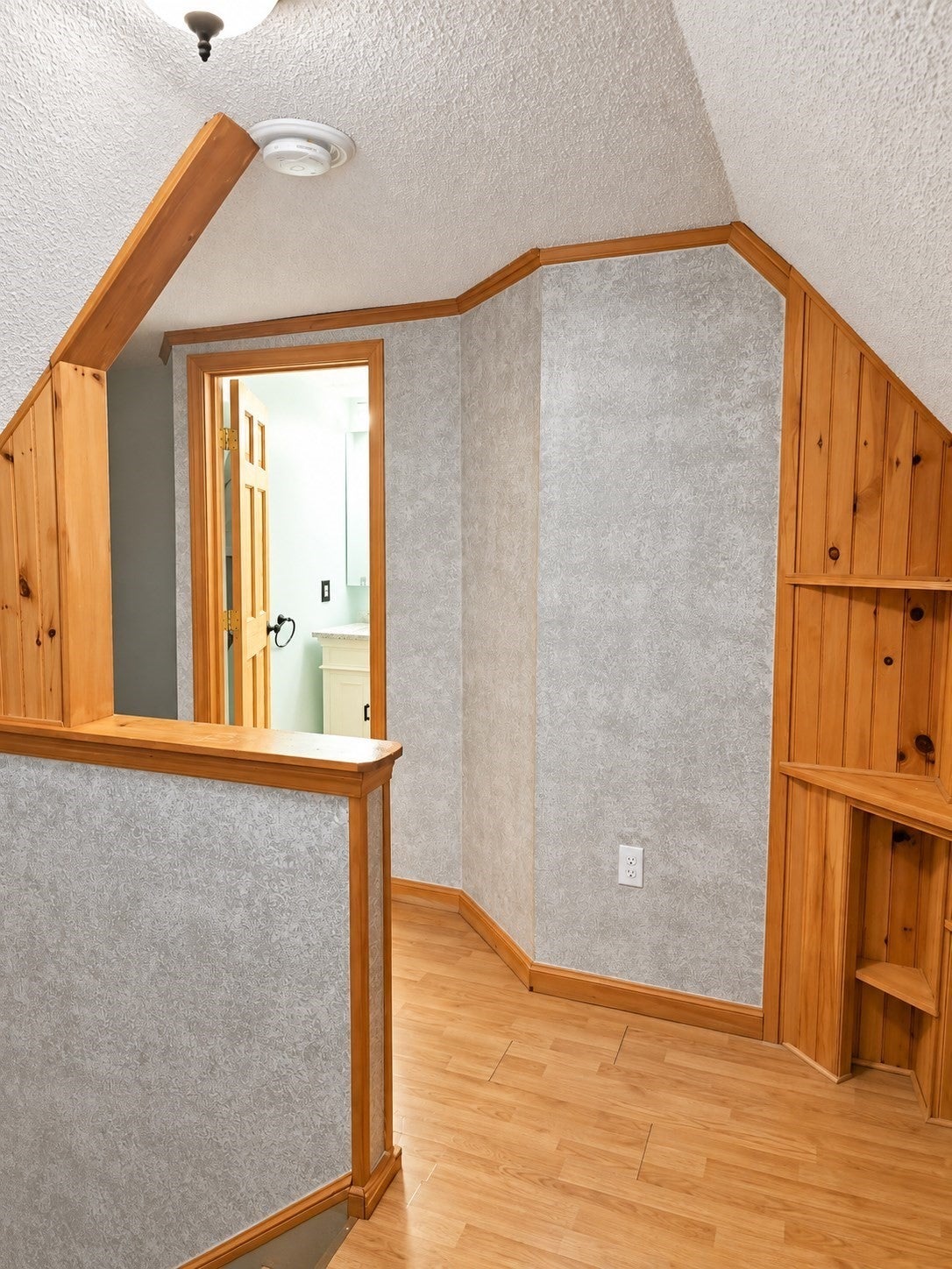 32 Heroult Rd, Worcester, MA, 32 Heroult Rd, Worcester, MA Photo #26