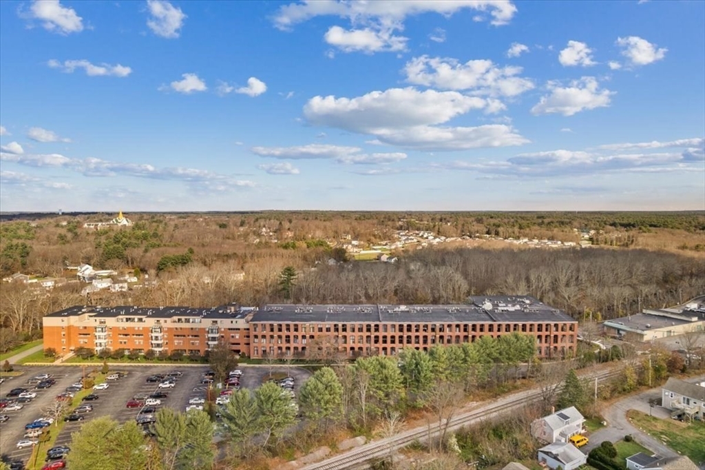 96 Old Colony Ave 365