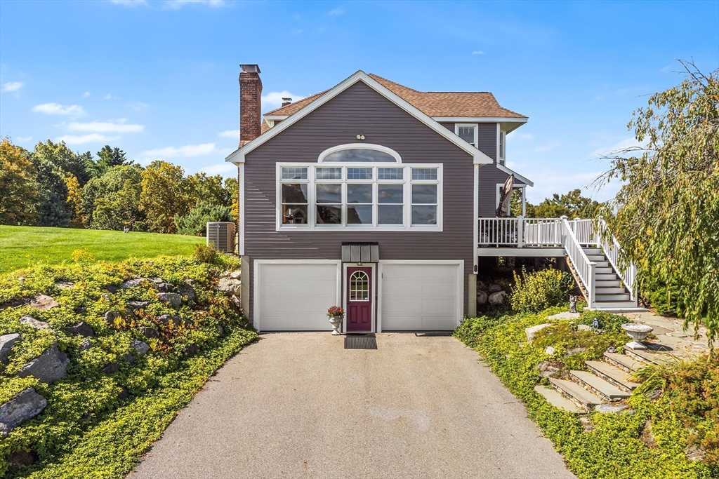 65 Skyfields Dr