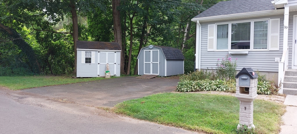 19 Hildreth Ave