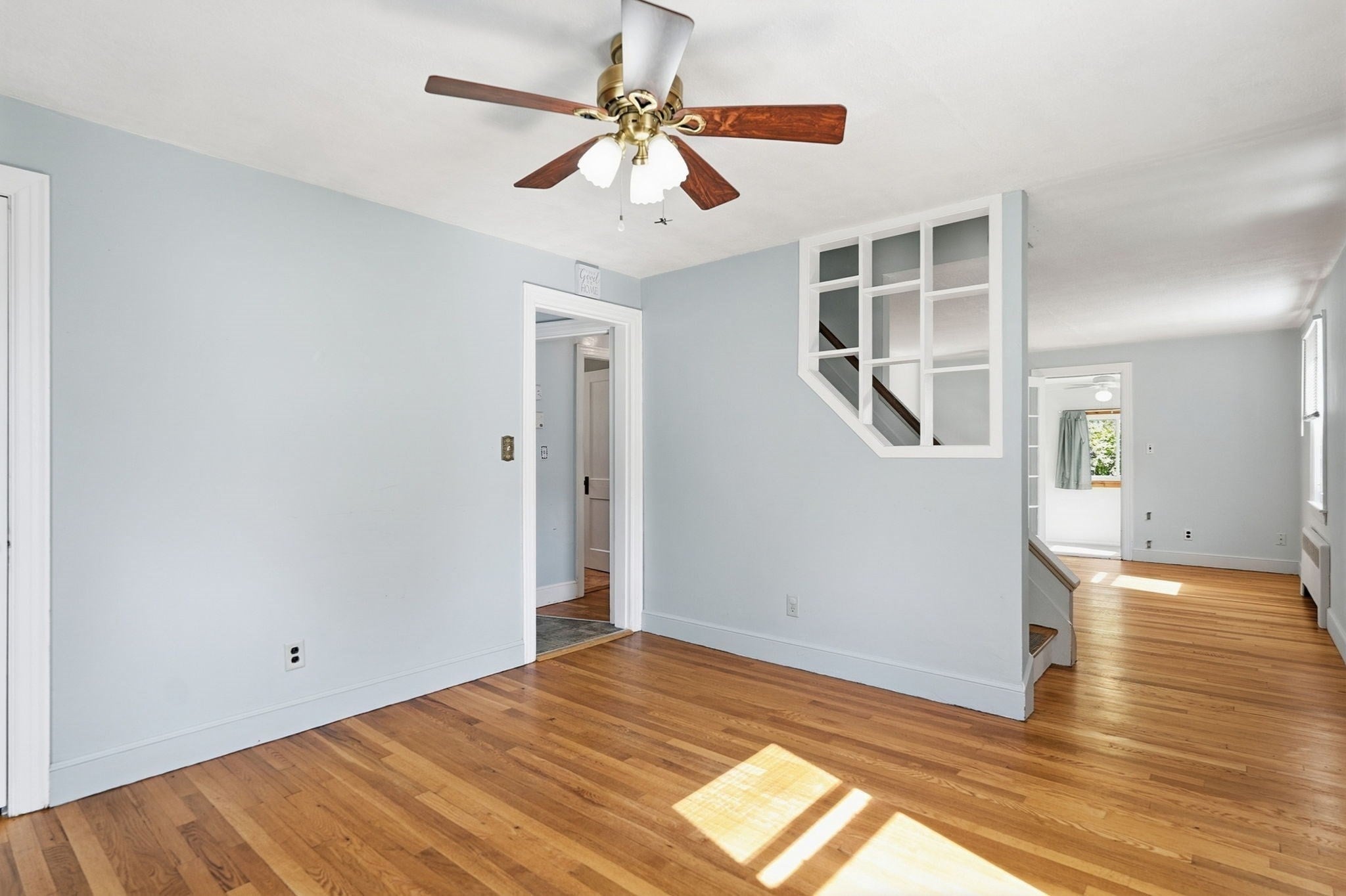 24 Grandview St
