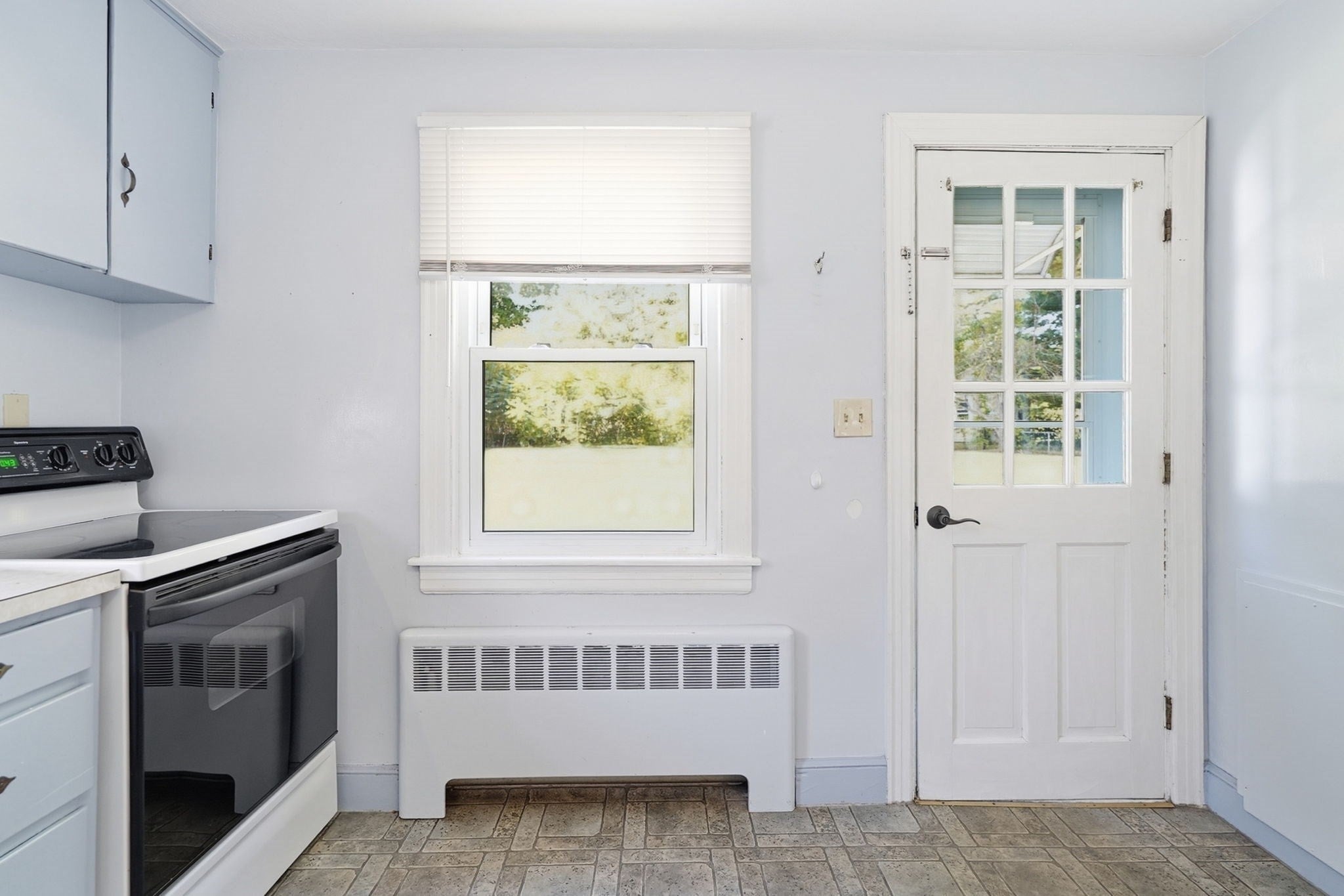 24 Grandview St, Northampton, MA Photo #10
