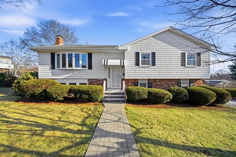 Photo of 79 West Park Dr, Wakefield, MA 01880 (MLS # 73489949)