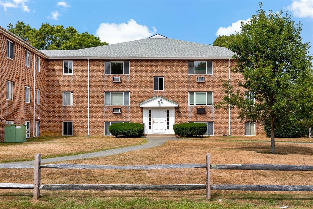 297 W Main St 12