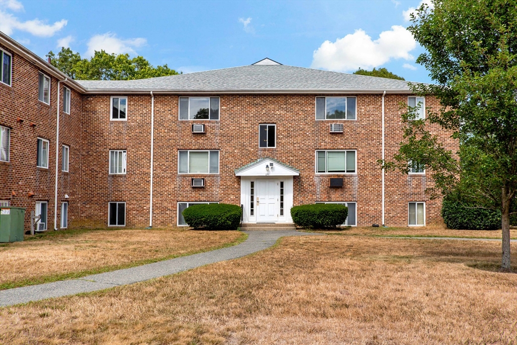 297 W Main St 12