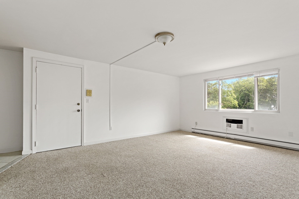 297 W Main St 12