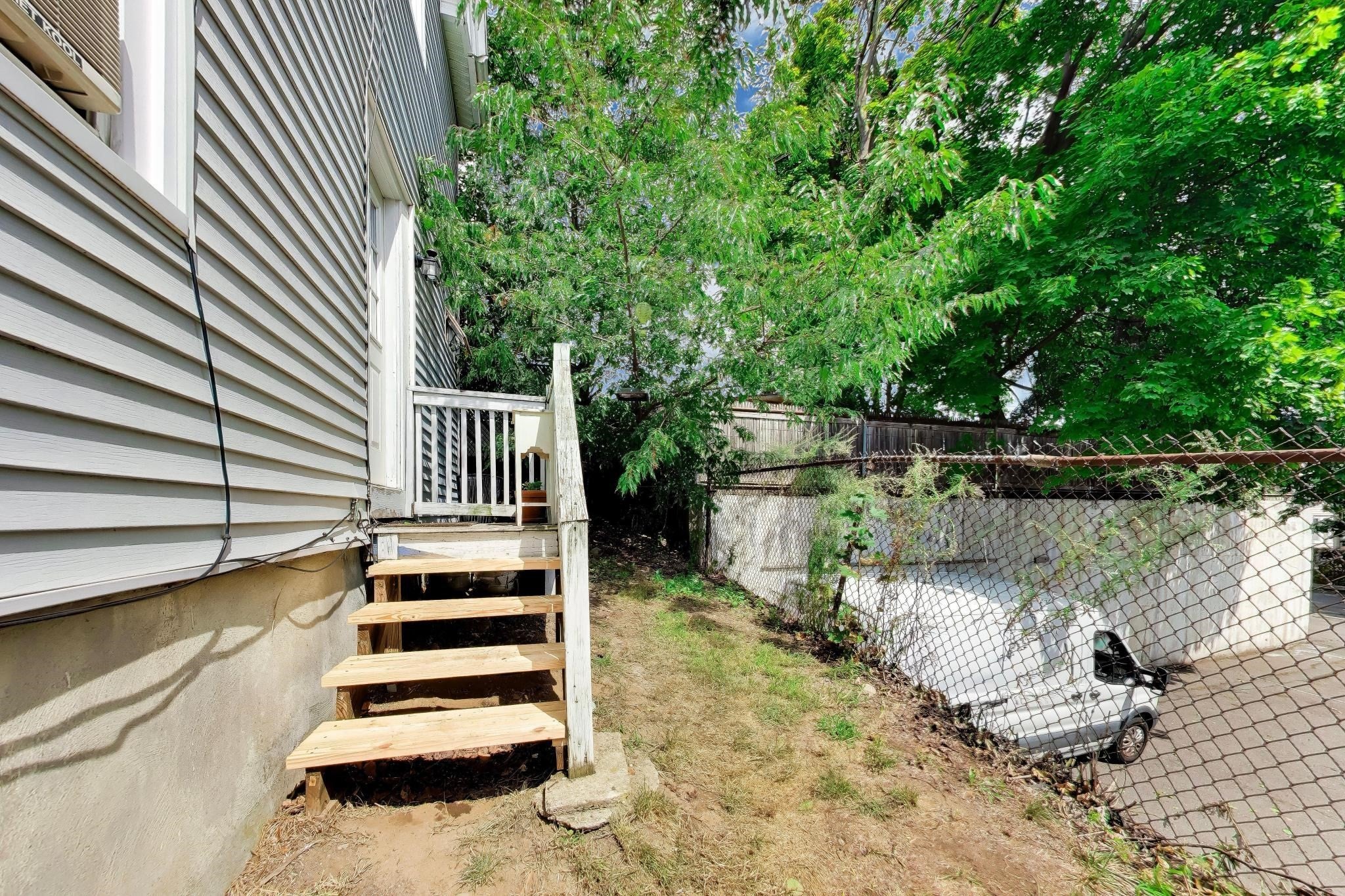 9 Irving ST, Everett, MA Photo #39