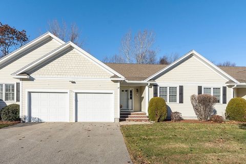 27 Russell Farm Dr 27 Methuen MA 01844