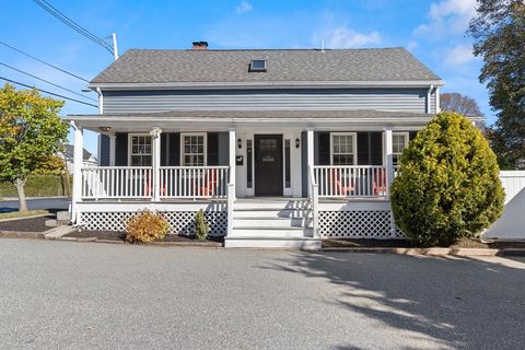 214 Lynn St Peabody MA 01960