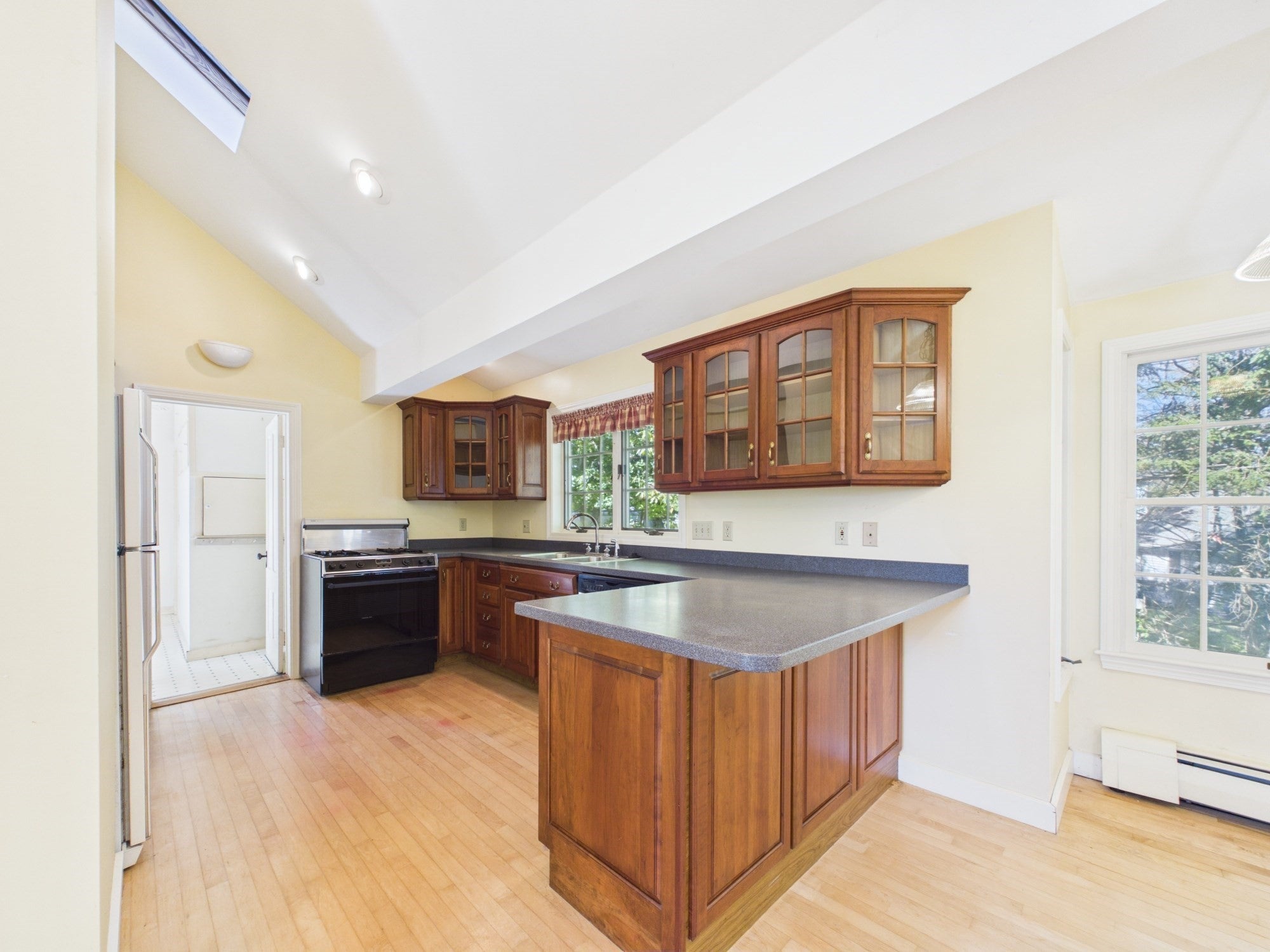 56 Glover St, Southbridge, MA, 56 Glover St, Southbridge, MA Photo #6