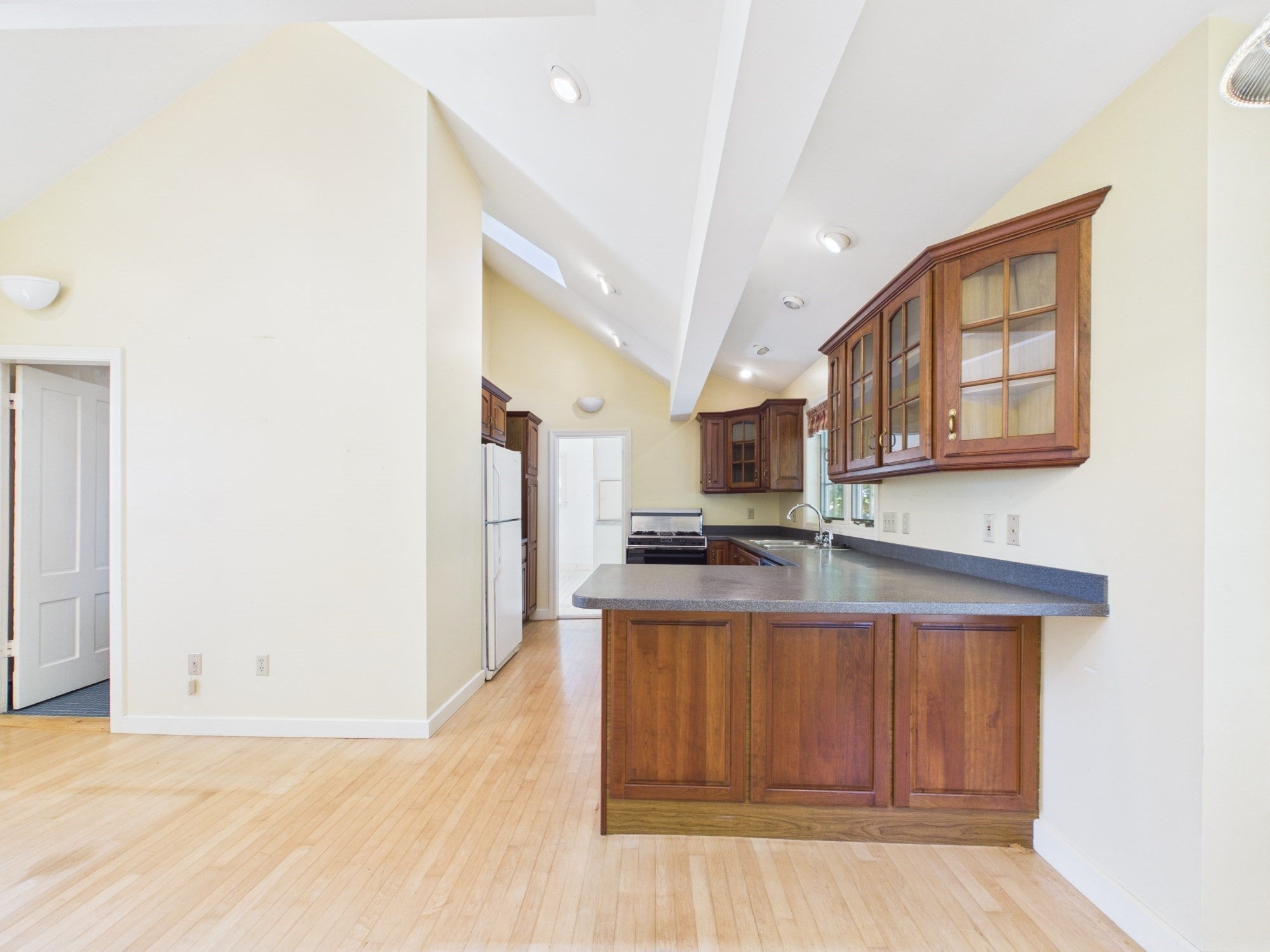 56 Glover St, Southbridge, MA, 56 Glover St, Southbridge, MA Photo #7