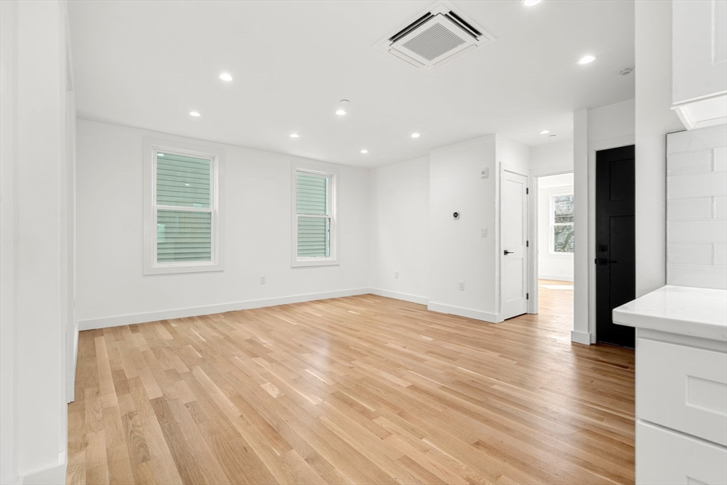 63 Oak St 2