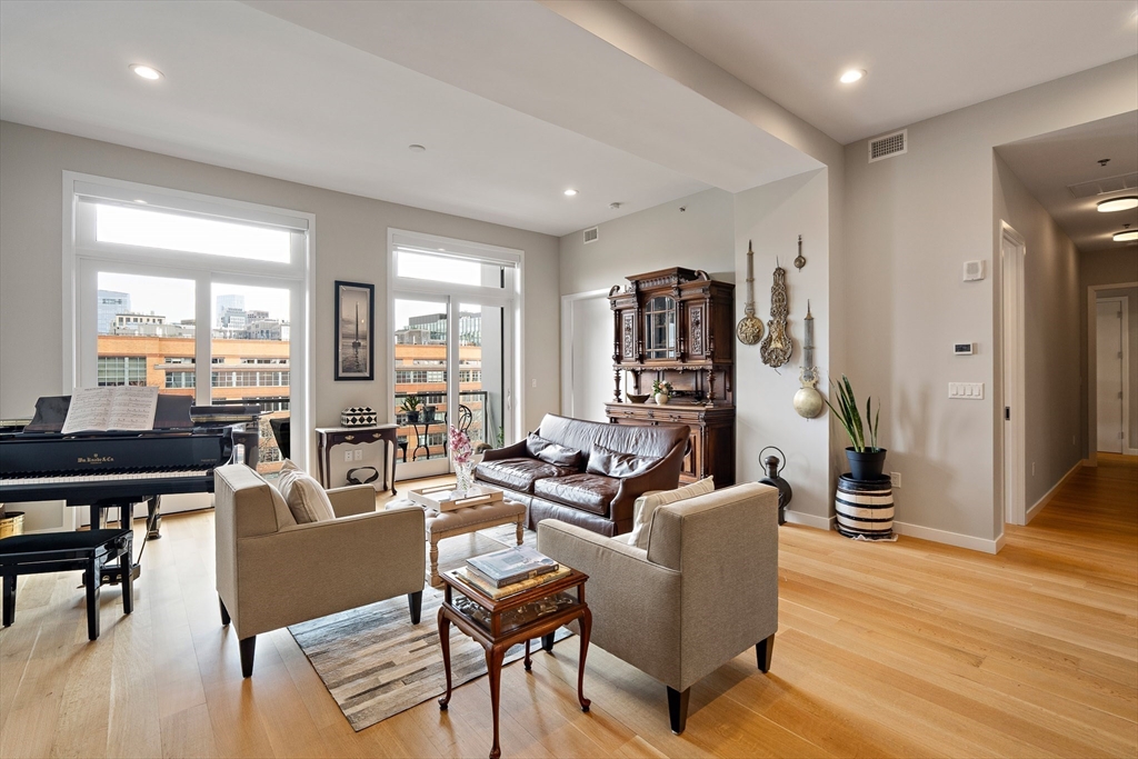 477 Harrison Ave 5B