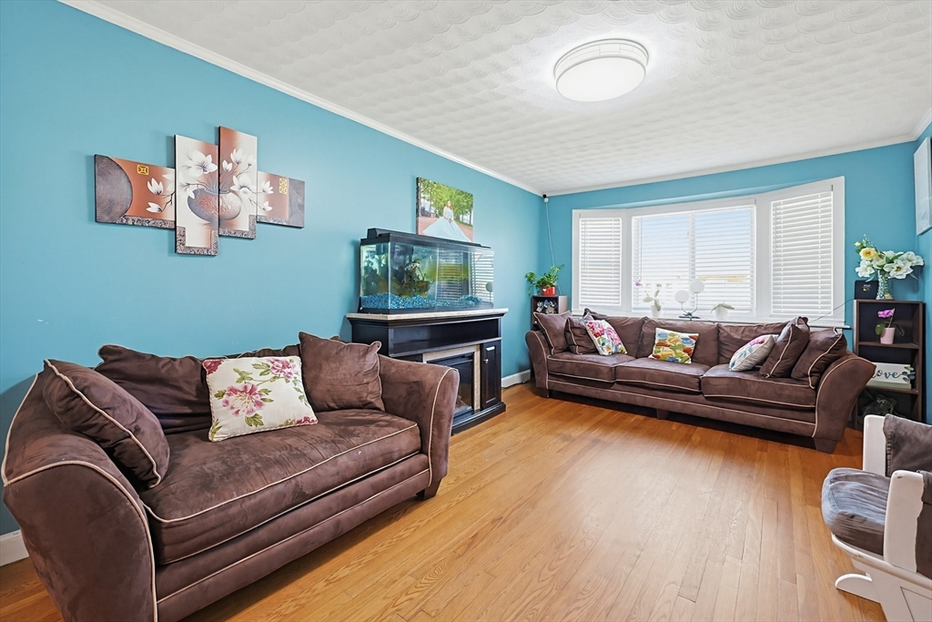 27 Banfield Ave