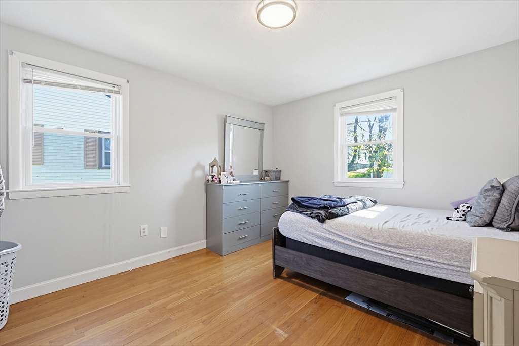 27 Banfield Ave