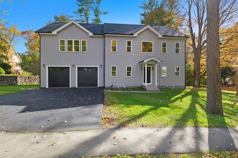 20 Pine Hill Rd Lynnfield MA 01940