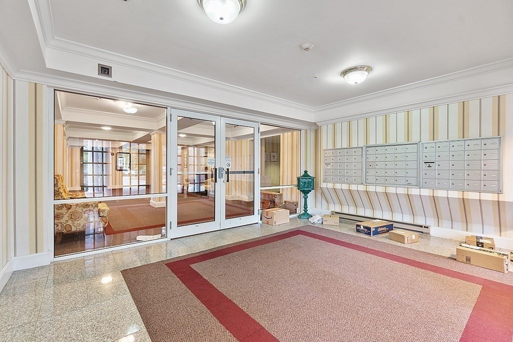 148 Main St O102