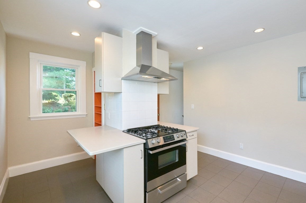 30 Edgecliff Road #30, Watertown, MA, 30 Edgecliff Road #30, Watertown, MA Photo #10