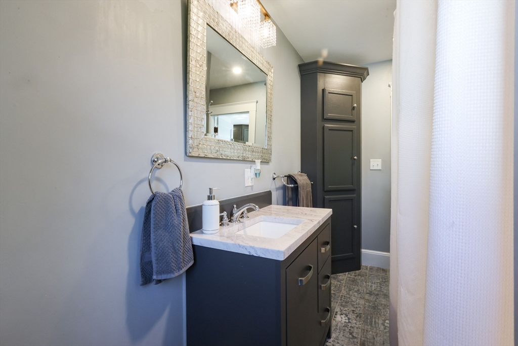 Franklin, Massachusetts 02038, United States, 4 Bedrooms Bedrooms, ,3 BathroomsBathrooms,Residential,Pending,151093