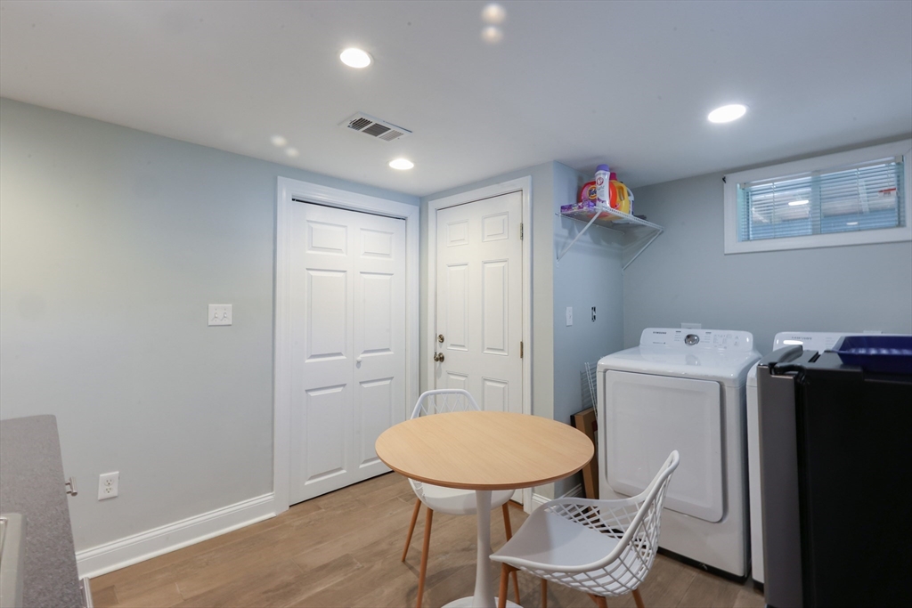 Franklin, Massachusetts 02038, United States, 4 Bedrooms Bedrooms, ,3 BathroomsBathrooms,Residential,Pending,151093