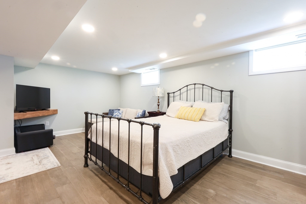 Franklin, Massachusetts 02038, United States, 4 Bedrooms Bedrooms, ,3 BathroomsBathrooms,Residential,Pending,151093