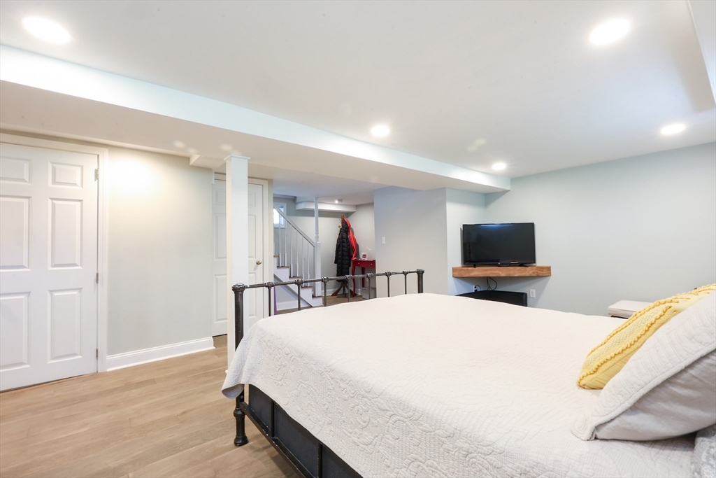 Franklin, Massachusetts 02038, United States, 4 Bedrooms Bedrooms, ,3 BathroomsBathrooms,Residential,Pending,151093