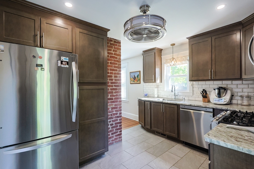 Franklin, Massachusetts 02038, United States, 4 Bedrooms Bedrooms, ,3 BathroomsBathrooms,Residential,Pending,151093