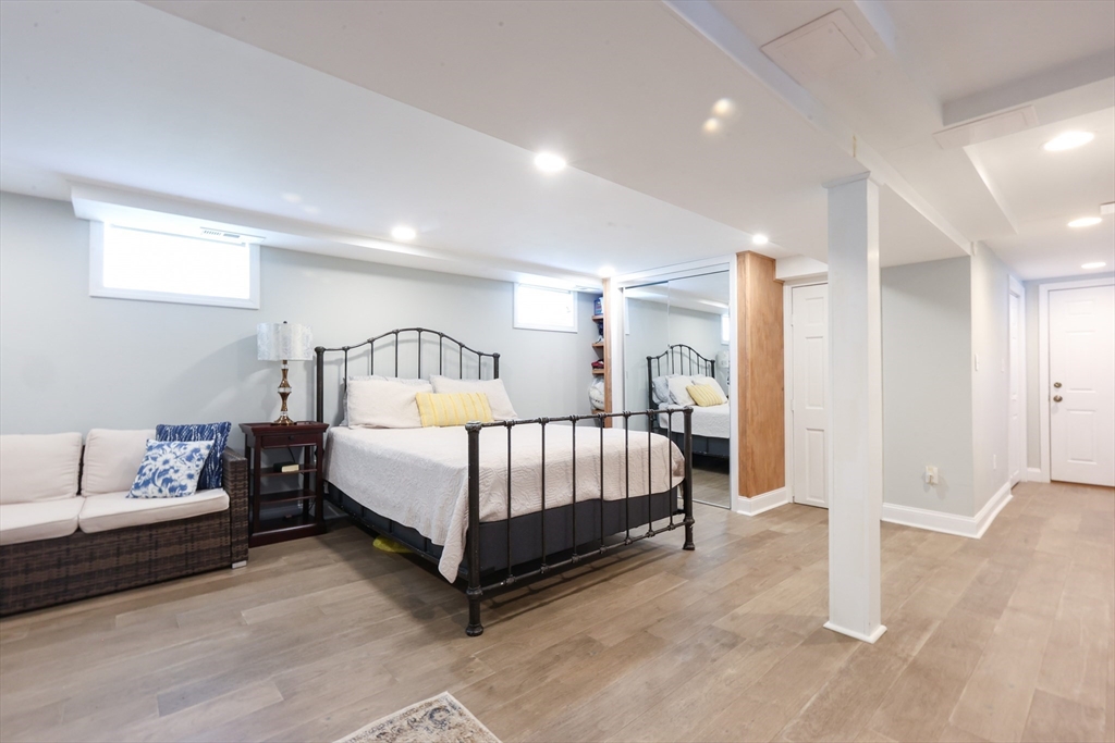 Franklin, Massachusetts 02038, United States, 4 Bedrooms Bedrooms, ,3 BathroomsBathrooms,Residential,Pending,151093