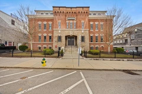 76 Court St 7 Plymouth MA 02360