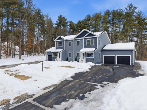 4 Wilshire Ln Pelham NH 03076