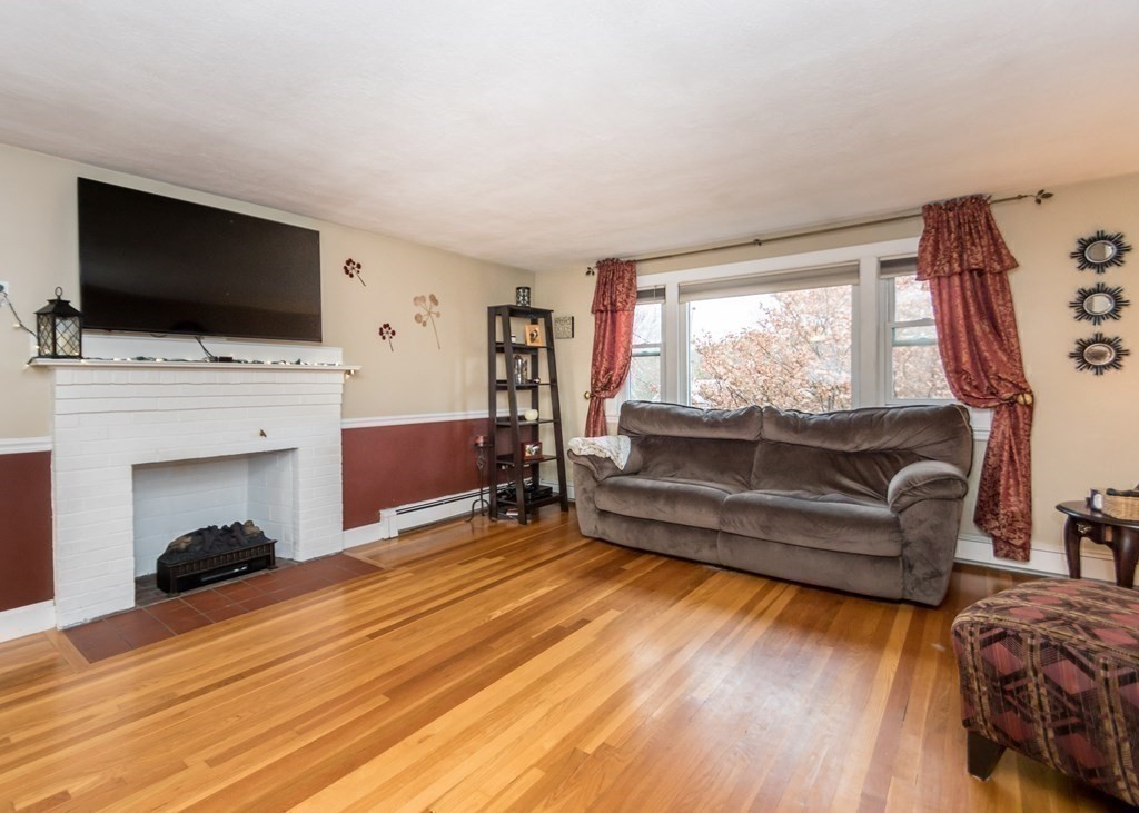 170 Ravenswood