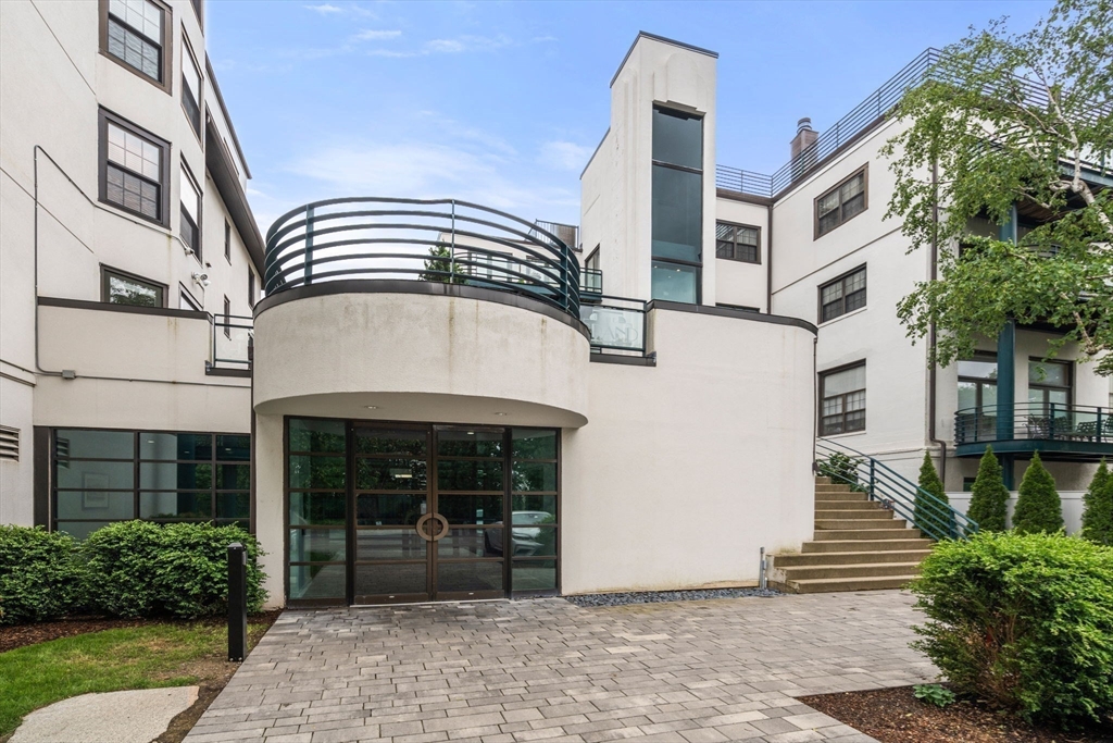 Photo of 227 Summit Ave, Brookline, MA